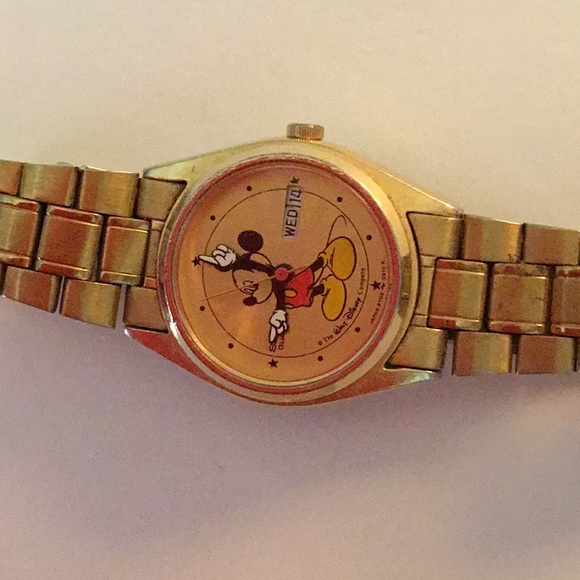 Vintage Mickey Mouse Seiko Watch - Picture 7 of 7